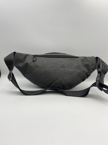 Adventurer 3cippes övtáska