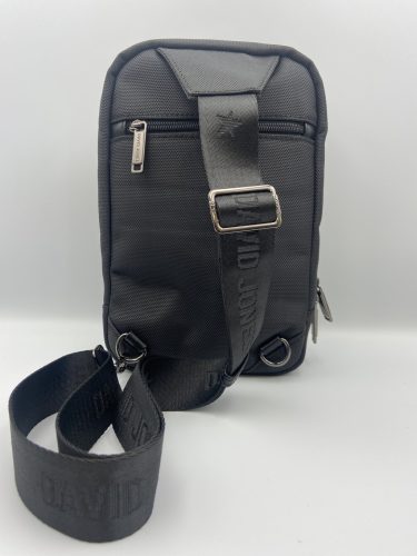 David Jones testtáska