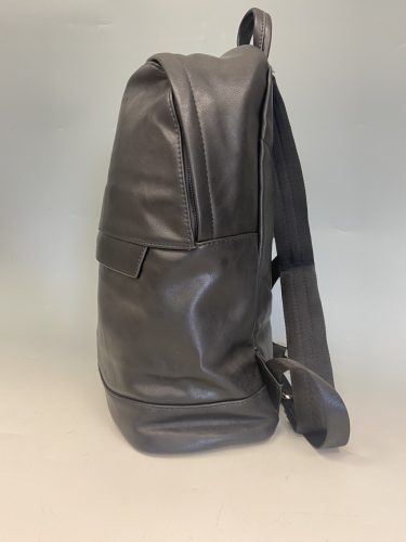 David Jones műbőr hátitáska